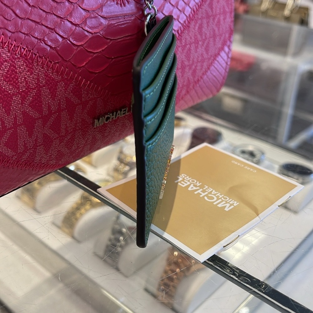 MICHAEL KORS
Large Pebbled Leather Card Holder Case
Fern Green 
NWT - Picture 4 of 16